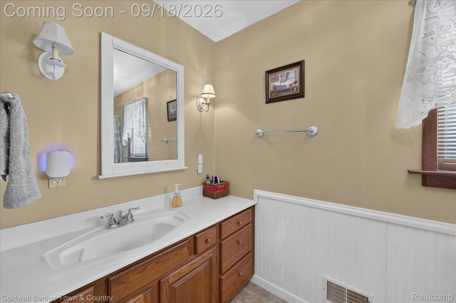 4442 McGunn Road, Oceola Township, MI 48843