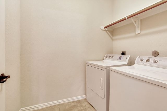 42 Sawbridge Court, The Woodlands, TX 77389