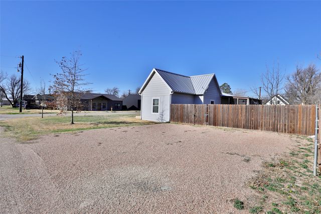 1002 S 6th, Merkel, TX 79536