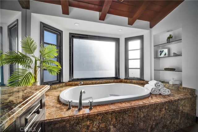 5235 san feliciano, Woodland Hills, CA 91364