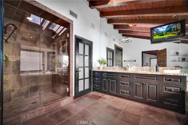 5235 san feliciano, Woodland Hills, CA 91364