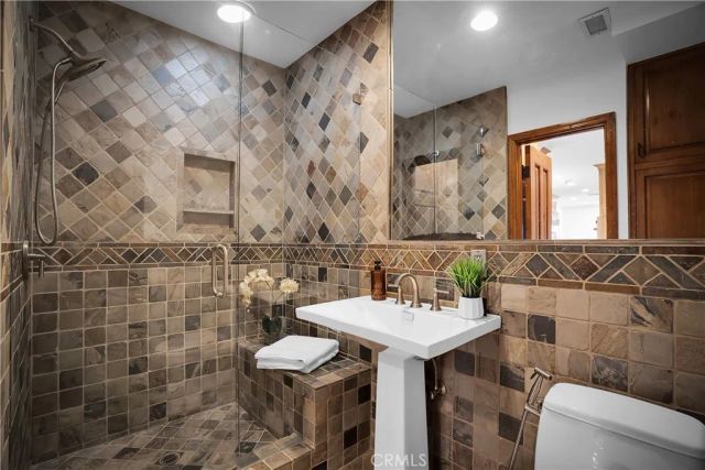 5235 san feliciano, Woodland Hills, CA 91364