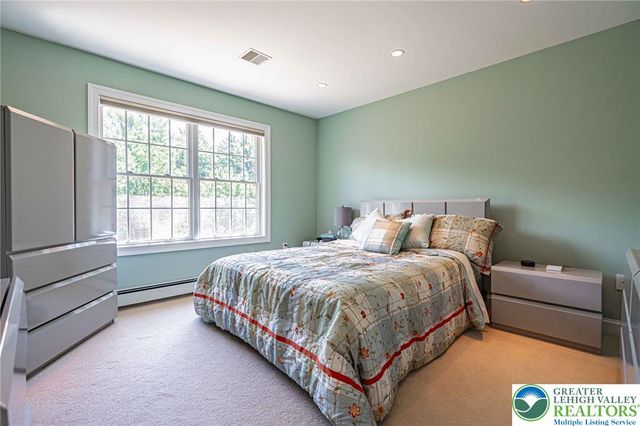6958 Lehigh Court, Allentown City, PA 18106