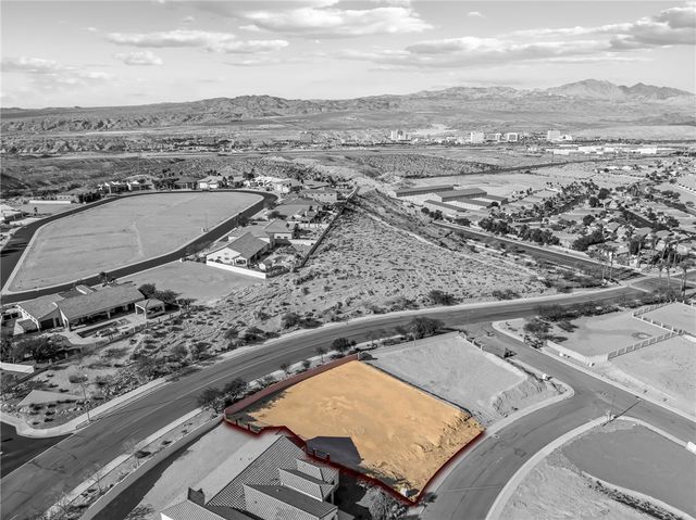 1129 Via San Lorenzo, Bullhead City, AZ 86429