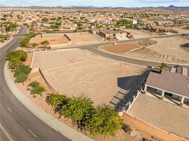 1129 Via San Lorenzo, Bullhead City, AZ 86429