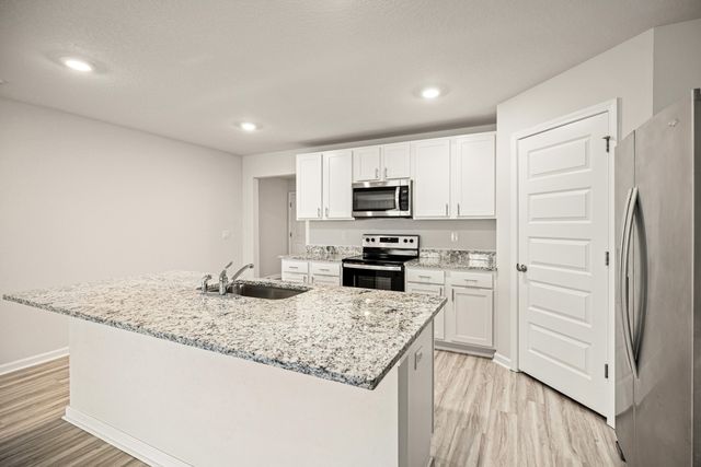 924 Sandbar Loop, Crestview, FL 32539