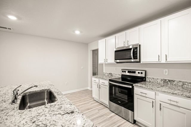 924 Sandbar Loop, Crestview, FL 32539