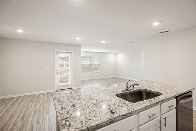 924 Sandbar Loop, Crestview, FL 32539