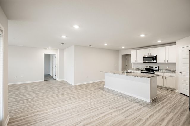 924 Sandbar Loop, Crestview, FL 32539