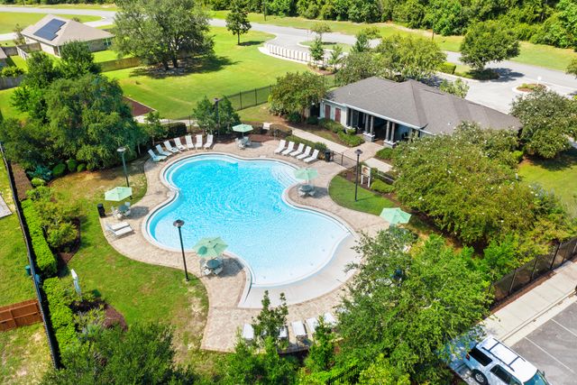 924 Sandbar Loop, Crestview, FL 32539