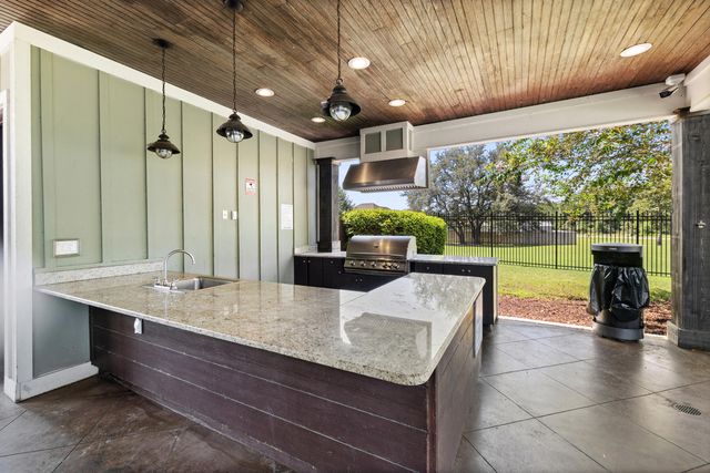 924 Sandbar Loop, Crestview, FL 32539