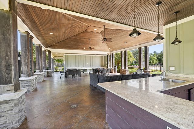 924 Sandbar Loop, Crestview, FL 32539