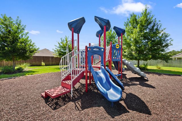 924 Sandbar Loop, Crestview, FL 32539