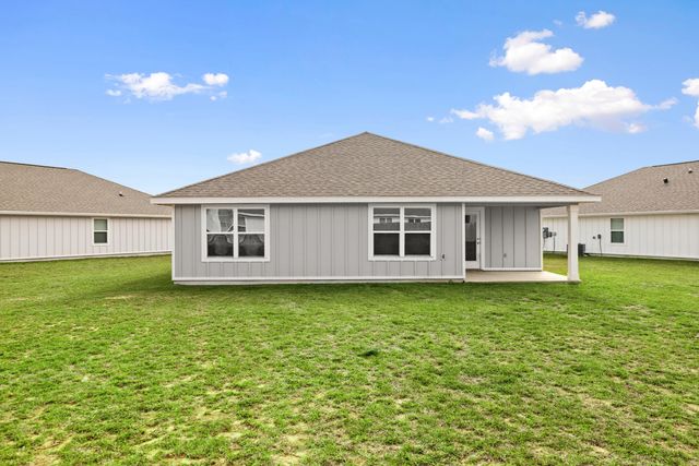 924 Sandbar Loop, Crestview, FL 32539
