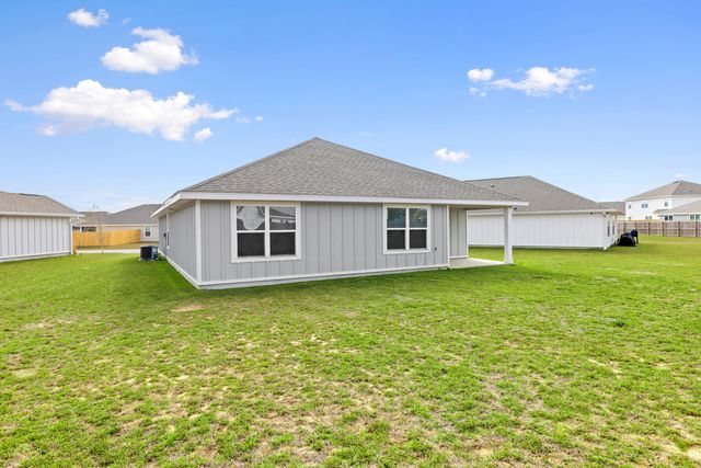 924 Sandbar Loop, Crestview, FL 32539