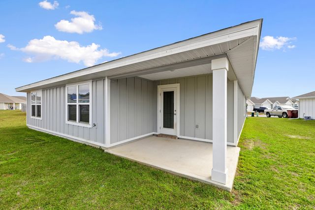 924 Sandbar Loop, Crestview, FL 32539