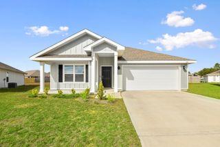 924 Sandbar Loop, Crestview, FL 32539