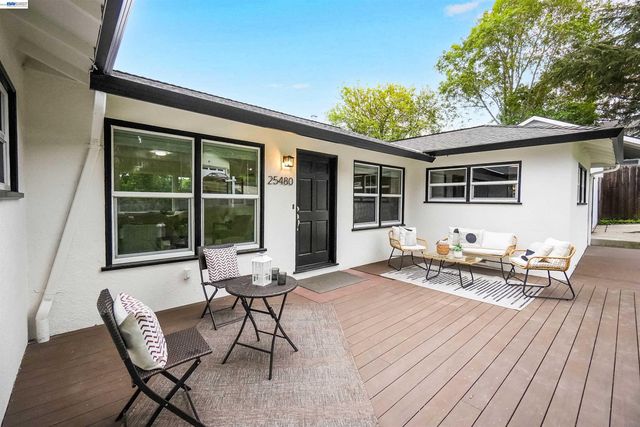 25480 University Ct, Hayward, CA 94542