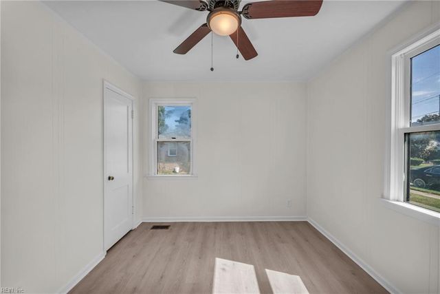 9235 Phillip AVE, Norfolk, VA 23503