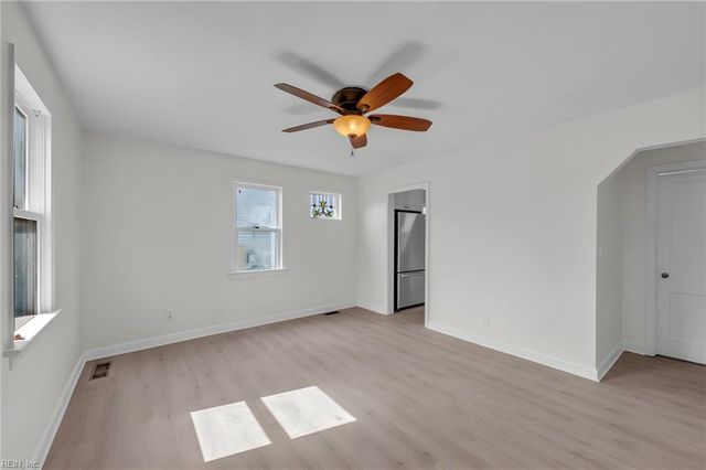 9235 Phillip AVE, Norfolk, VA 23503
