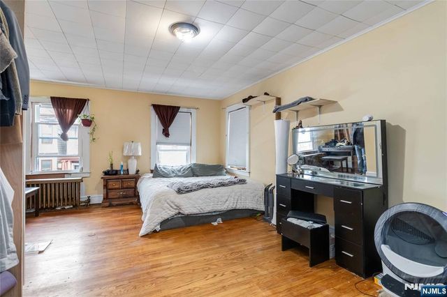 421 Central Avenue, Harrison, NJ 07029