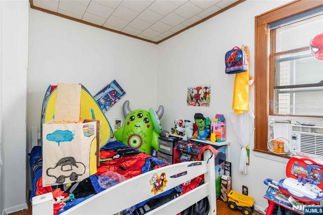 421 Central Avenue, Harrison, NJ 07029