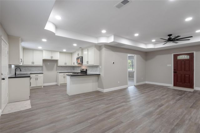134 Lake L Drive, Trinity, TX 75862