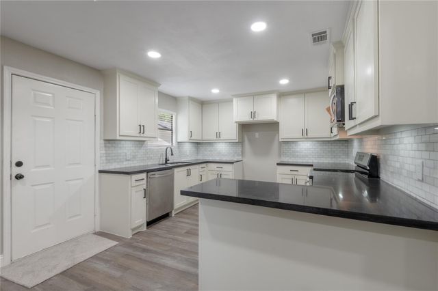 134 Lake L Drive, Trinity, TX 75862