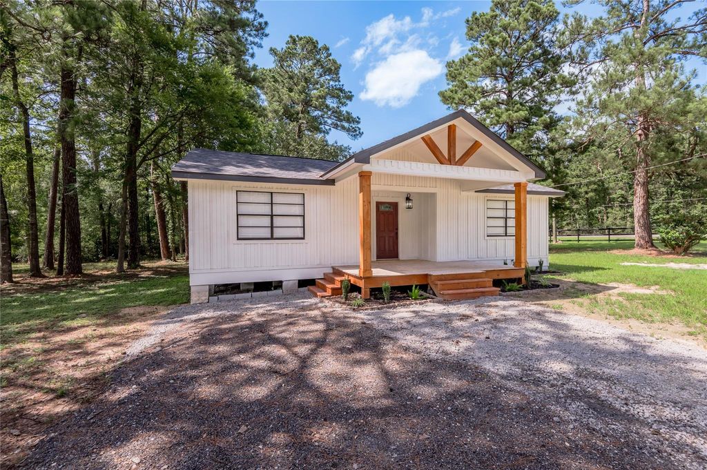 134 Lake L Drive, Trinity, TX 75862