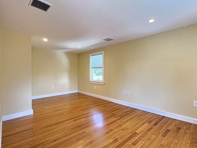 53 Davis Ave 53, Norwood, MA 02062