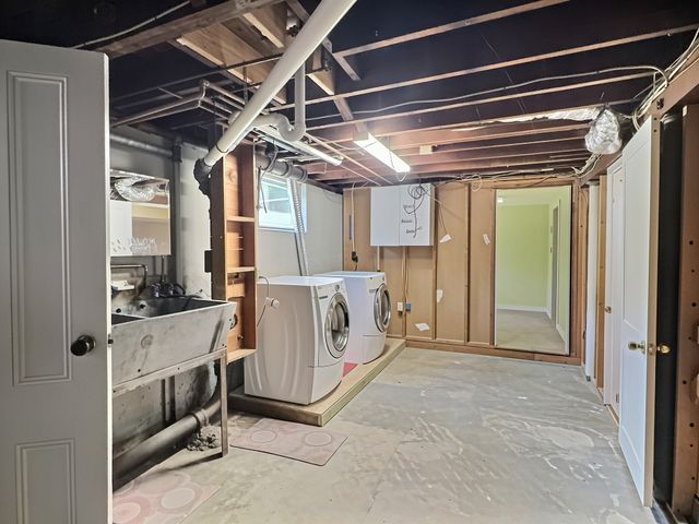 53 Davis Ave 53, Norwood, MA 02062