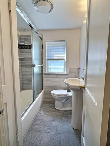 53 Davis Ave 53, Norwood, MA 02062