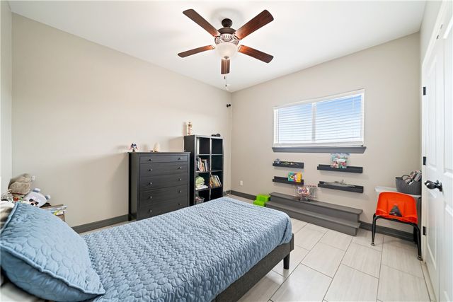 6733 Stuyvesant Ct, Corpus Christi, TX 78414