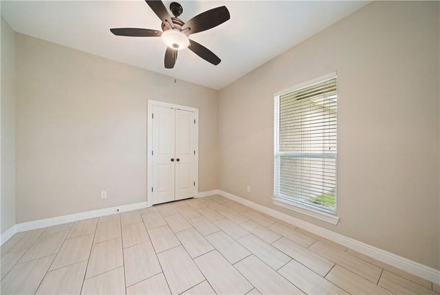 6733 Stuyvesant Ct, Corpus Christi, TX 78414