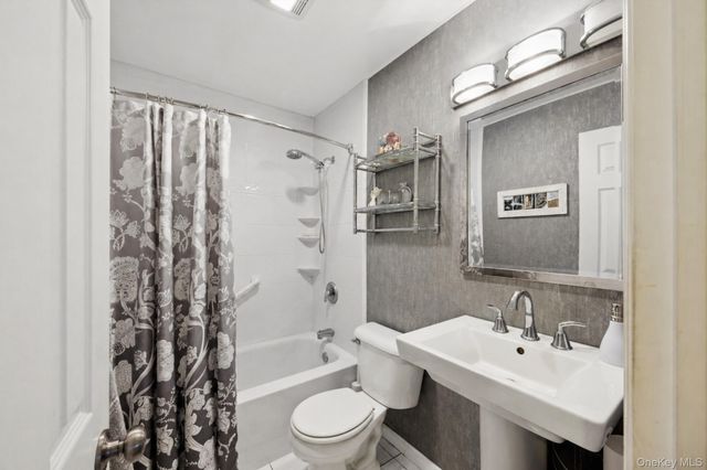 1105 August Lane, Greenport, NY 11944