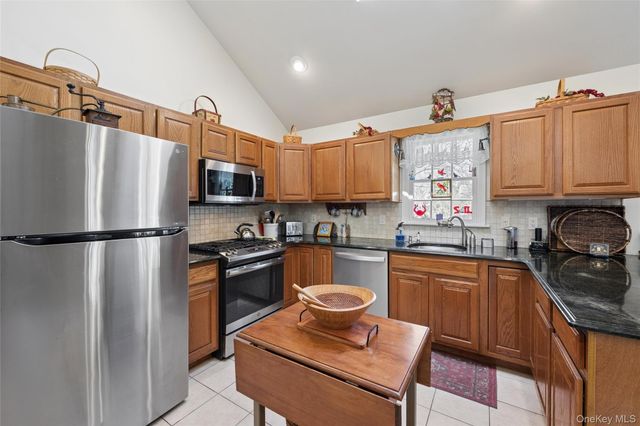 1105 August Lane, Greenport, NY 11944