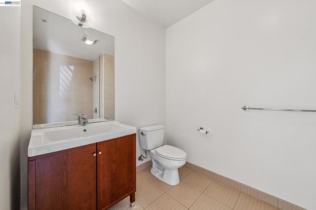 2300 2300 Broadway 4, Oakland, CA 94612