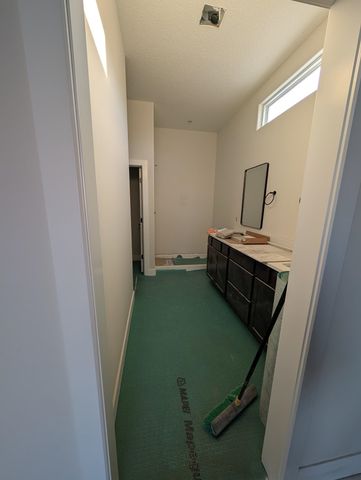 2527 S Clear Creek St, Wichita, KS 67230