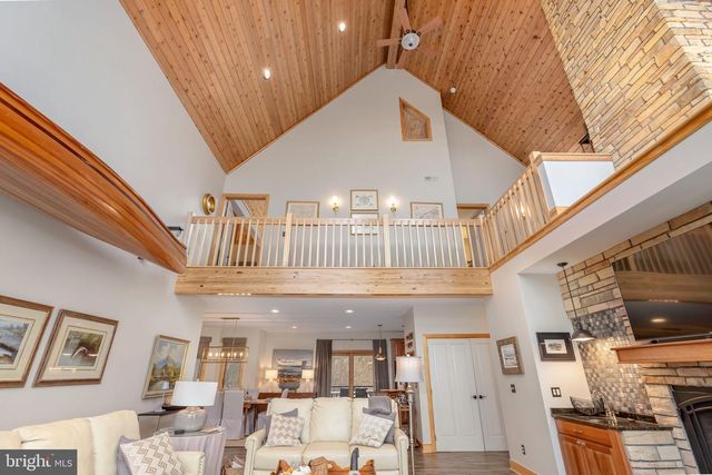 444 WOODLANDS HILL LN, Oakland, MD 21550