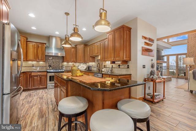 444 WOODLANDS HILL LN, Oakland, MD 21550