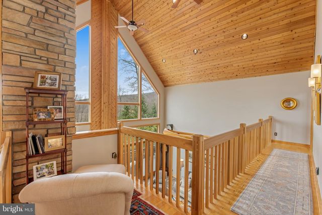 444 WOODLANDS HILL LN, Oakland, MD 21550