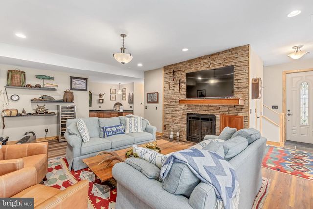 444 WOODLANDS HILL LN, Oakland, MD 21550