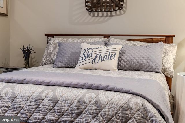 444 WOODLANDS HILL LN, Oakland, MD 21550