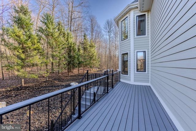 444 WOODLANDS HILL LN, Oakland, MD 21550