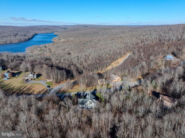 444 WOODLANDS HILL LN, Oakland, MD 21550