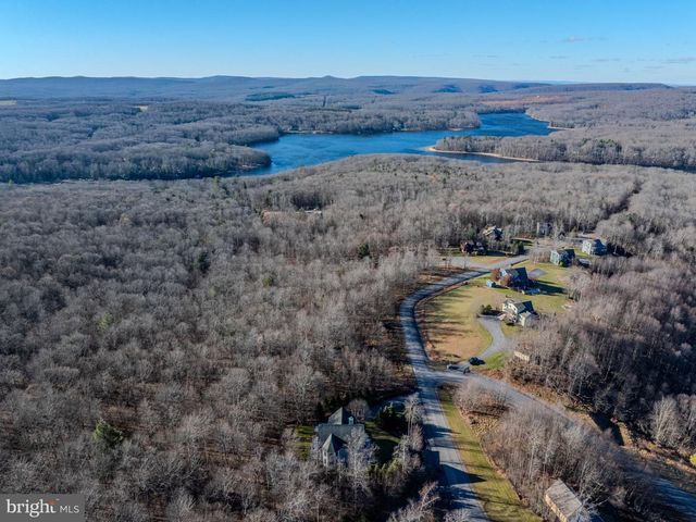 444 WOODLANDS HILL LN, Oakland, MD 21550