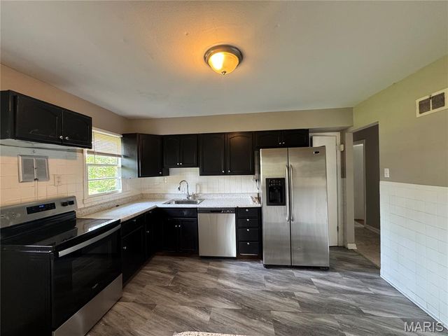 10 Drummond Drive, St Louis, MO 63135