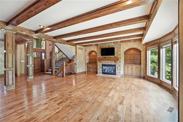 9415 N Kensington Avenue, Kansas City, MO 64156