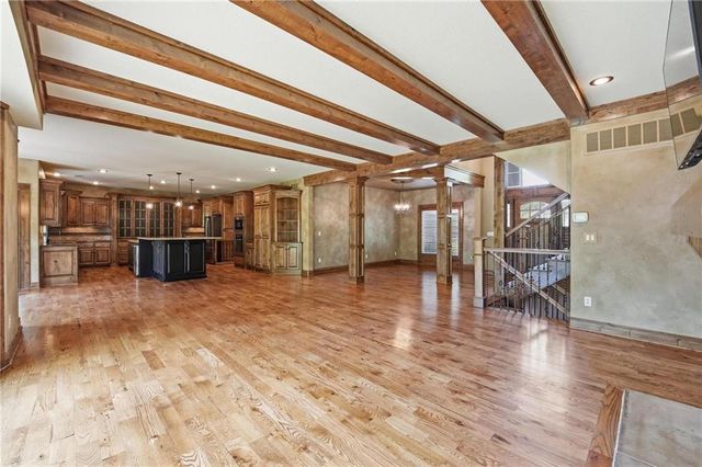 9415 N Kensington Avenue, Kansas City, MO 64156