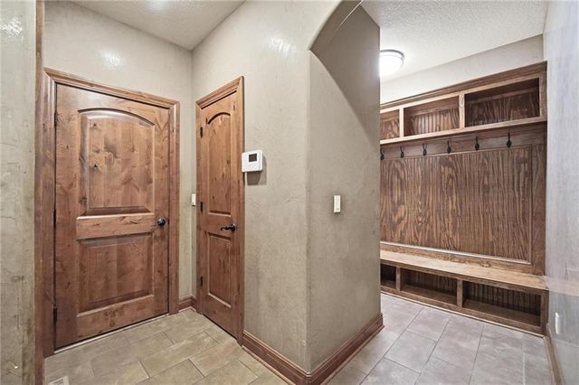 9415 N Kensington Avenue, Kansas City, MO 64156